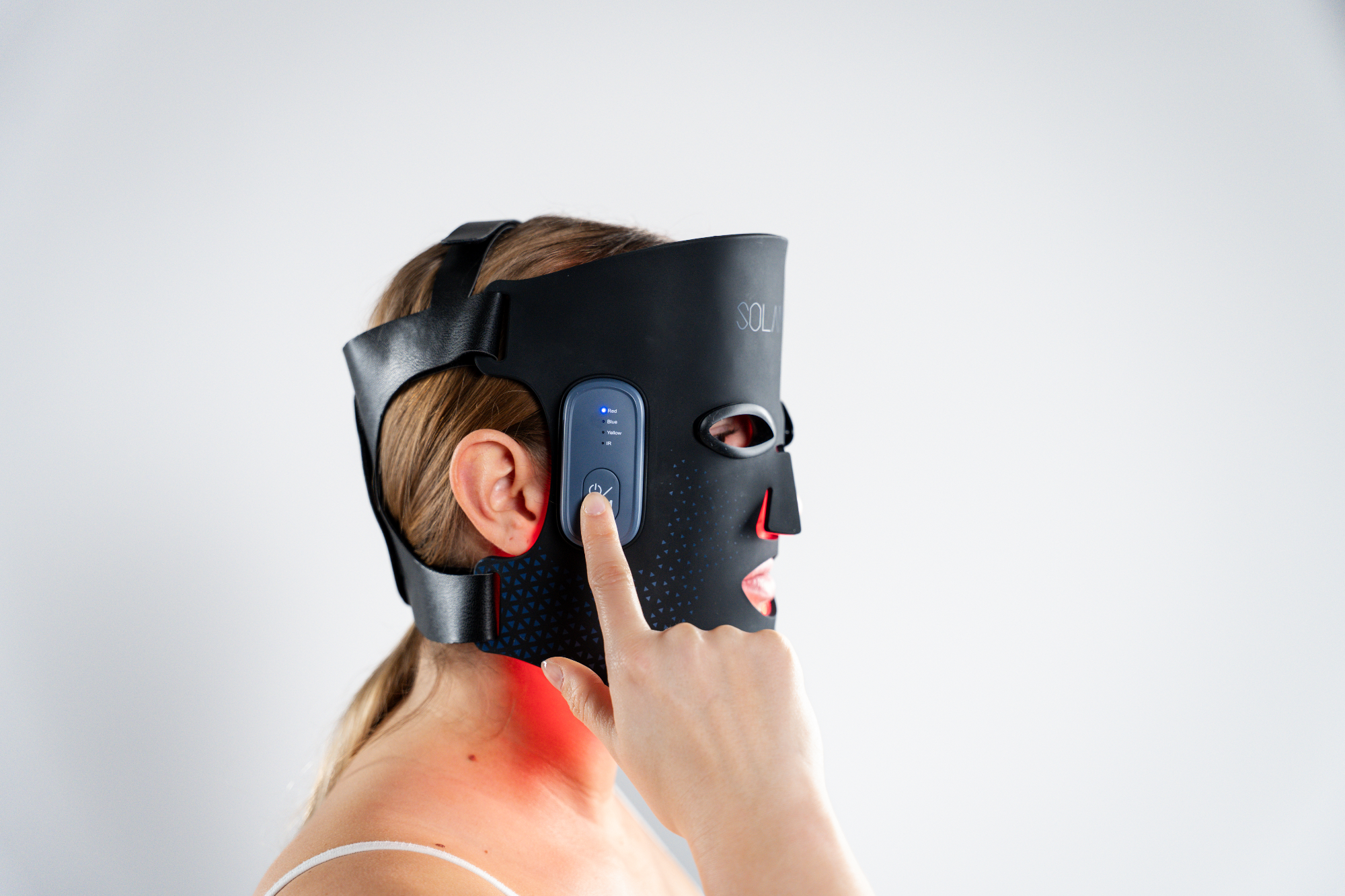 Bediening geïntegreerd in het masker